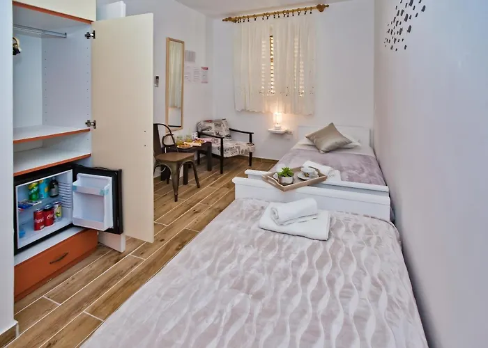 Гостьовий будинок Sweet Dreams Old Town Hvar 4*