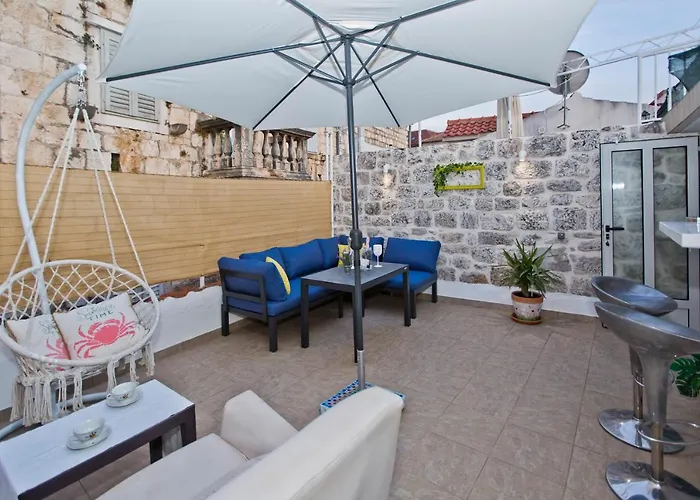 Гостьовий будинок Sweet Dreams Old Town Hvar