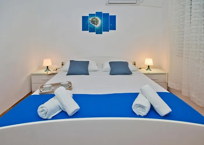 Sweet Dreams Old Town Hvar Гостьовий будинок 4*